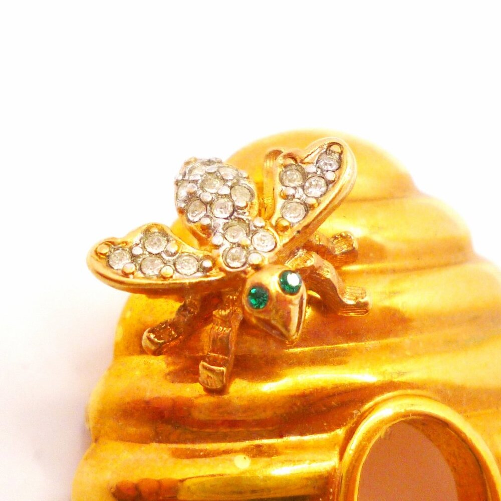 Joan Rivers Beehive Brooch w/ Bee 1980s Gold Plate w/ Crystals Signed EUC 32627 - Picture 2 of 3
